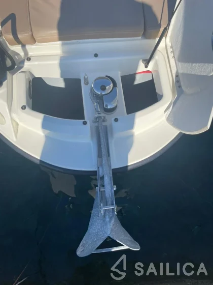 Quicksilver Activ 755 Sundeck - Yacht Charter Sailica