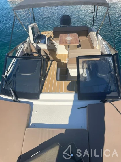 Quicksilver Activ 755 Sundeck - Yacht Charter Sailica