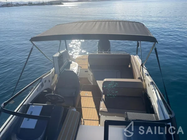 Quicksilver Activ 755 Sundeck - Yacht Charter Sailica
