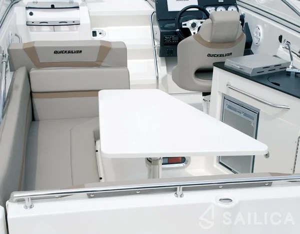Quicksilver 805 - Yacht Charter Sailica