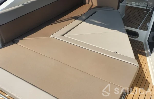 Quicksilver 805 - Yacht Charter Sailica