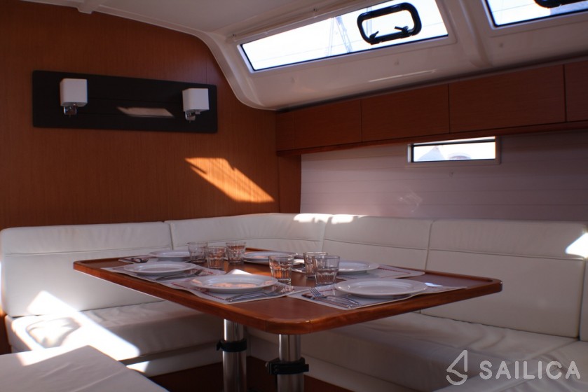 Bavaria Cruiser 51 - Yacht Charter Sailica