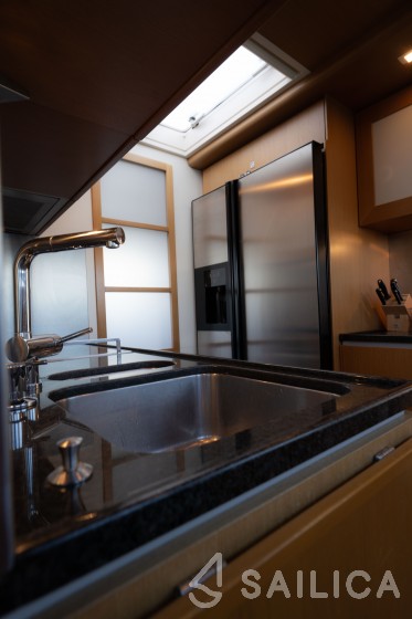 Ferretti 780 - Yacht Charter Sailica