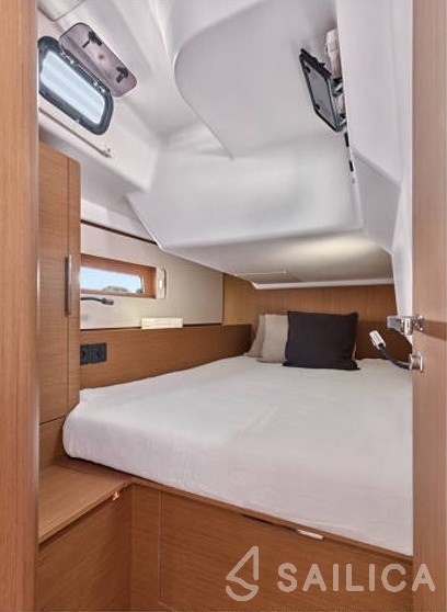 First 44 - Yacht Charter Sailica