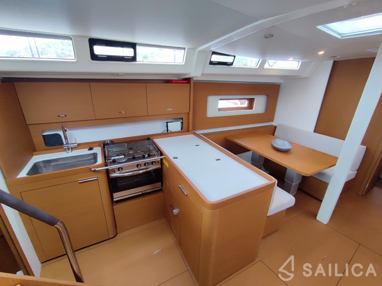 First 44 - Yacht Charter Sailica