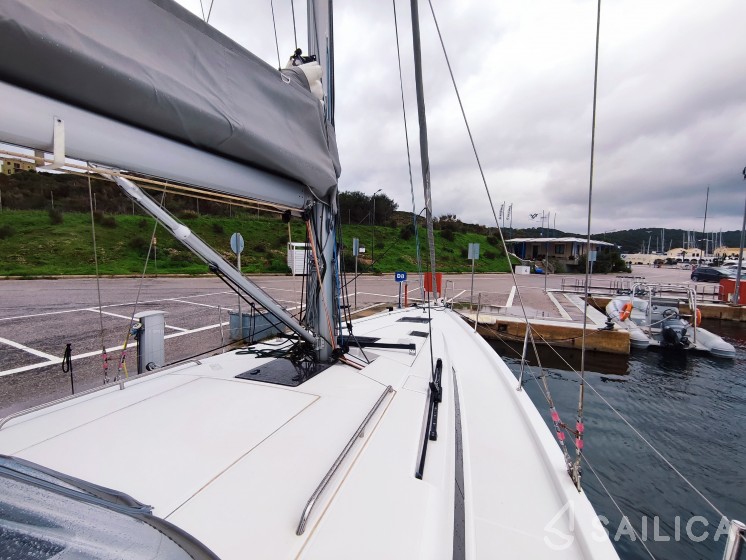 First 44 - Yacht Charter Sailica