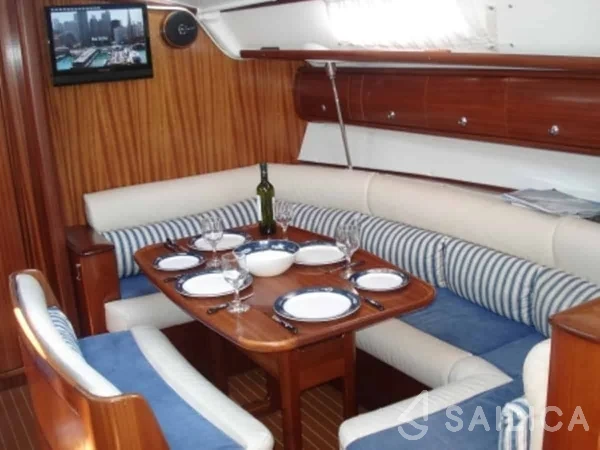 Bavaria 38 - Yacht Charter Sailica