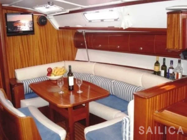 Bavaria 38 - Yacht Charter Sailica