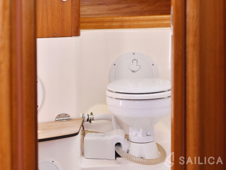 Bavaria 50 Cruiser - Yacht Charter Sailica