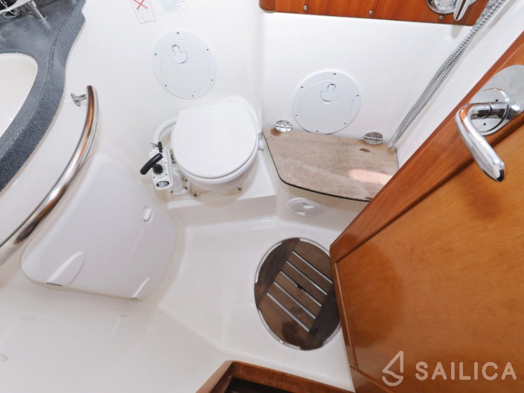 Bavaria 50 Cruiser - Yacht Charter Sailica