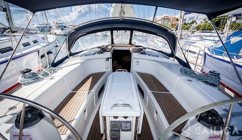 Bavaria 44 - Yacht Charter Sailica