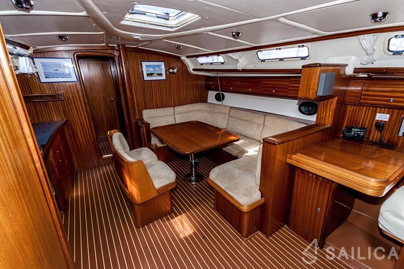 Bavaria 44 - Yacht Charter Sailica