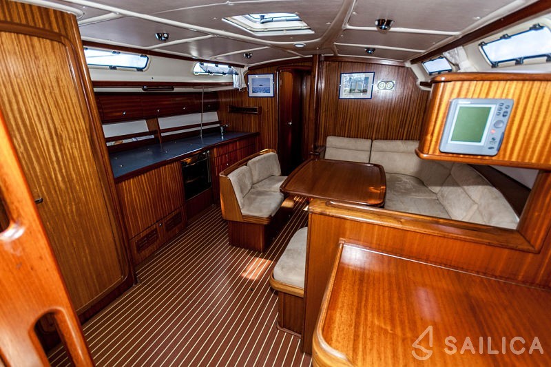 Bavaria 44 - Yacht Charter Sailica