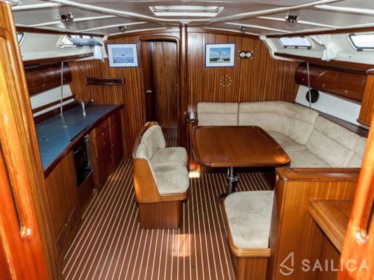 Bavaria 44 - Yacht Charter Sailica