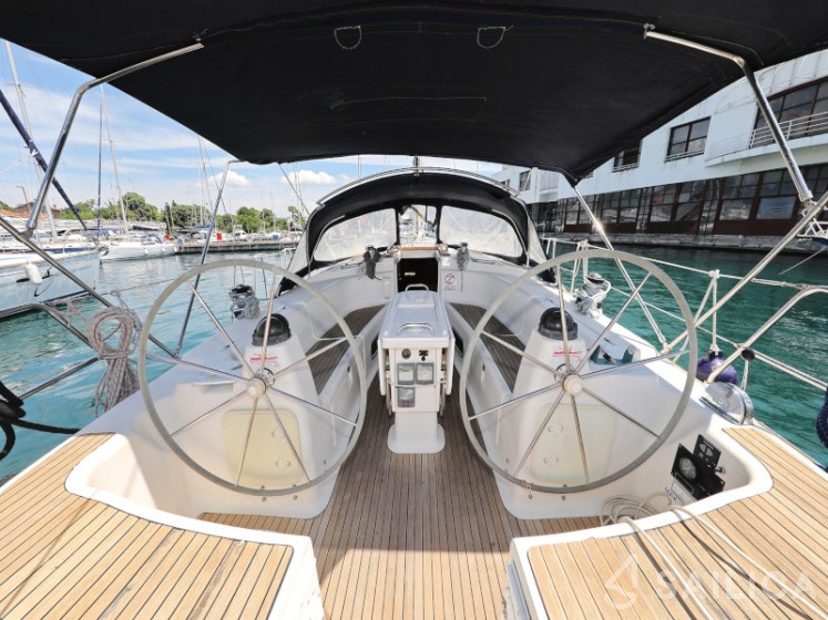 Bavaria 44 - Yacht Charter Sailica