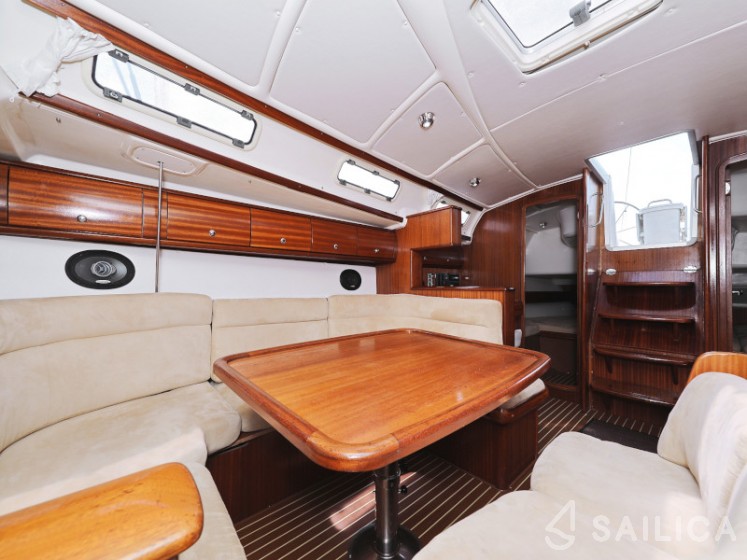 Bavaria 44 - Yacht Charter Sailica