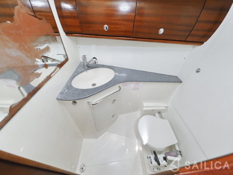 Bavaria 44 - Yacht Charter Sailica