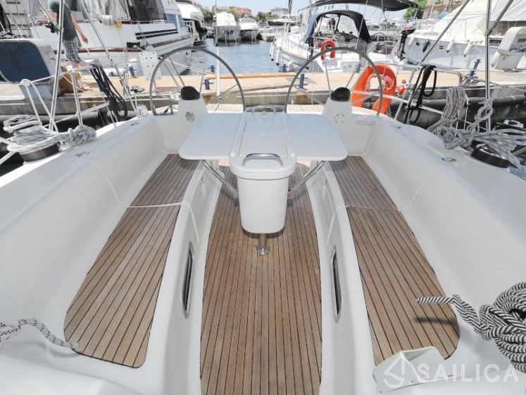 Bavaria 44 - Yacht Charter Sailica