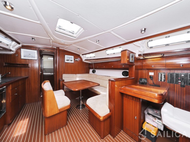 Bavaria 44 - Yacht Charter Sailica