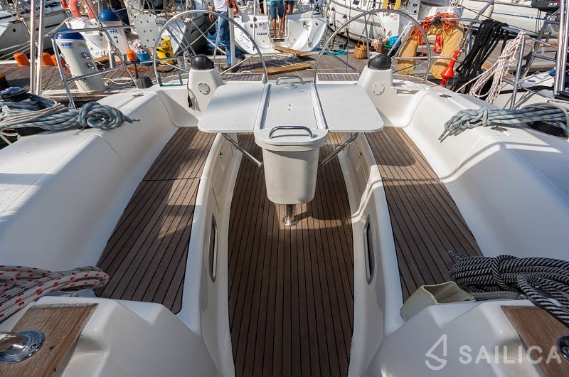 Bavaria 44 - Yacht Charter Sailica
