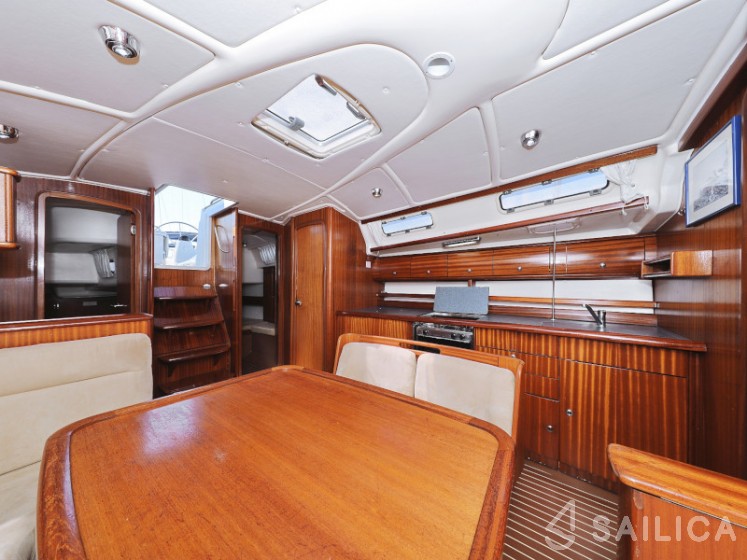Bavaria 44 - Yacht Charter Sailica
