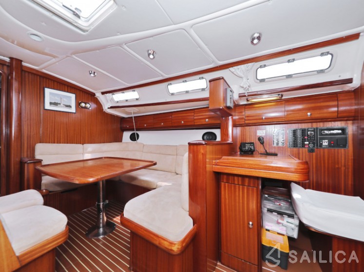 Bavaria 44 - Yacht Charter Sailica