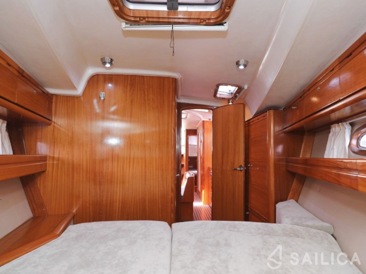 Bavaria 39 Cruiser - Yacht Charter Sailica