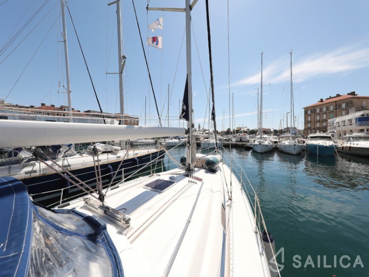 Bavaria 39 Cruiser - Yacht Charter Sailica