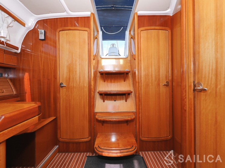 Bavaria 39 Cruiser - Yacht Charter Sailica