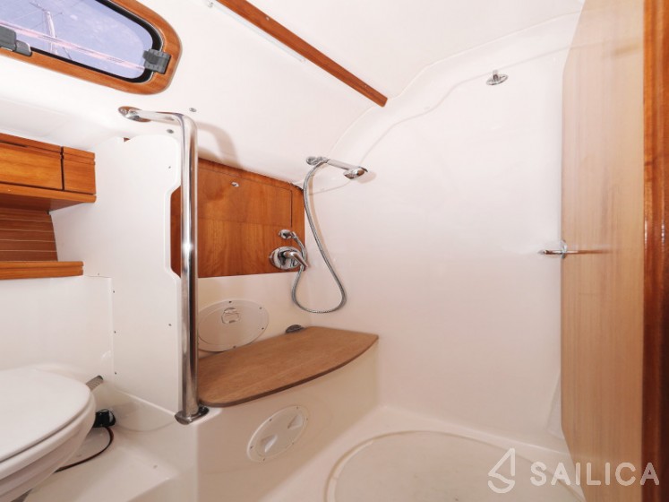 Bavaria 39 Cruiser - Yacht Charter Sailica