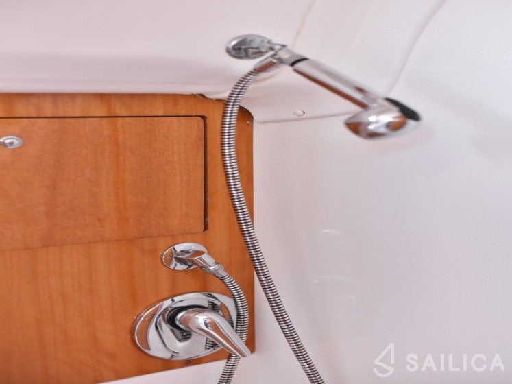 Bavaria 39 Cruiser - Yacht Charter Sailica