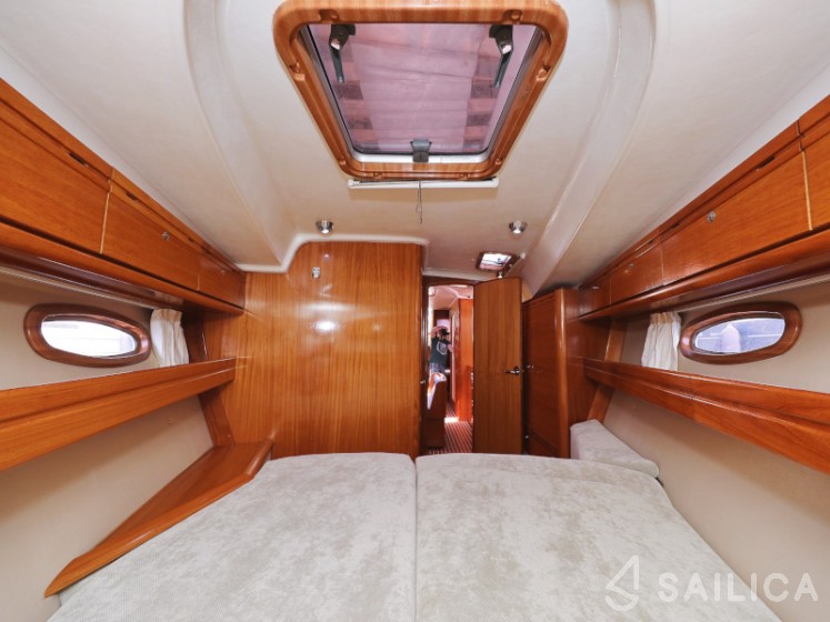 Bavaria 39 Cruiser - Yacht Charter Sailica