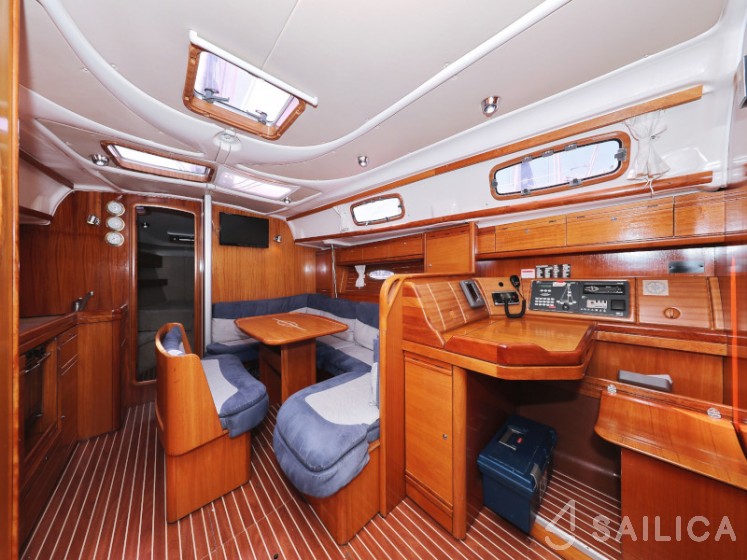 Bavaria 39 Cruiser - Yacht Charter Sailica