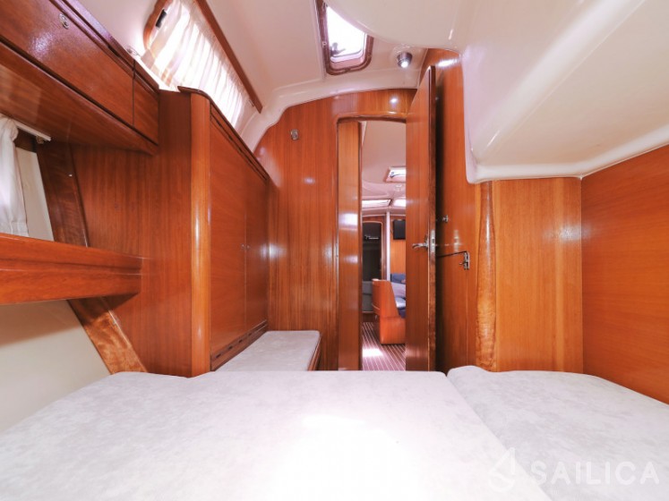 Bavaria 39 Cruiser - Yacht Charter Sailica