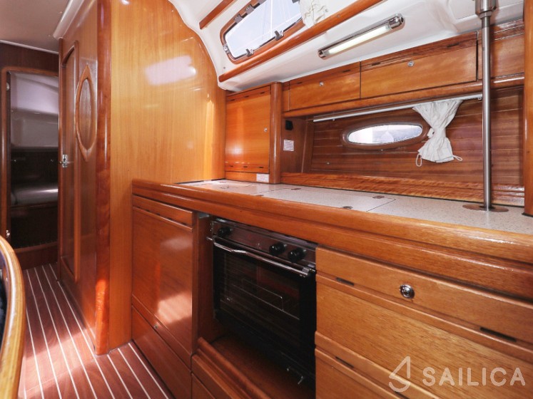 Bavaria 39 Cruiser - Yacht Charter Sailica