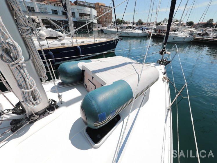 Bavaria 39 Cruiser - Yacht Charter Sailica
