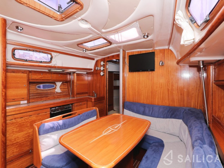 Bavaria 39 Cruiser - Yacht Charter Sailica