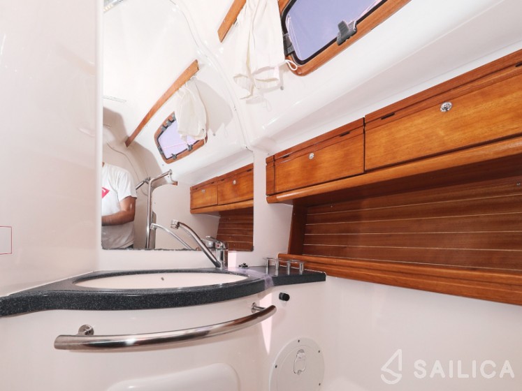 Bavaria 39 Cruiser - Yacht Charter Sailica