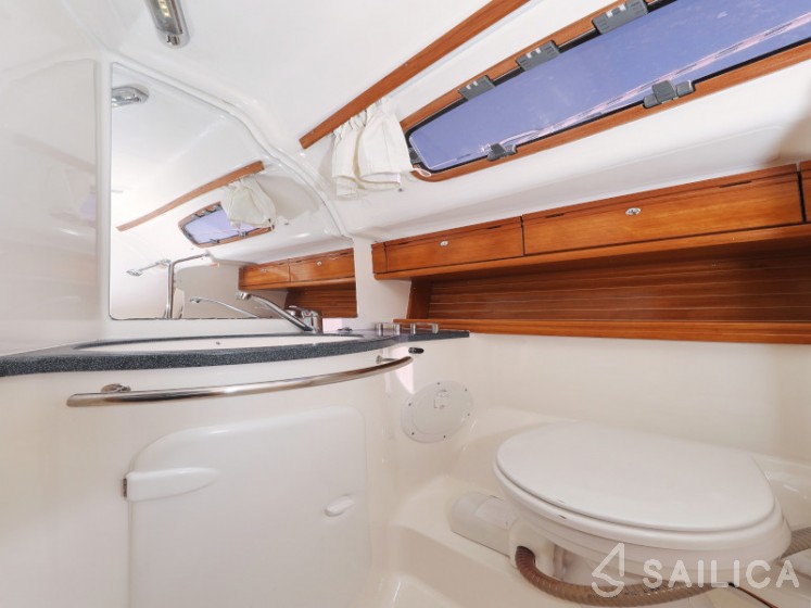 Bavaria 39 Cruiser - Yacht Charter Sailica