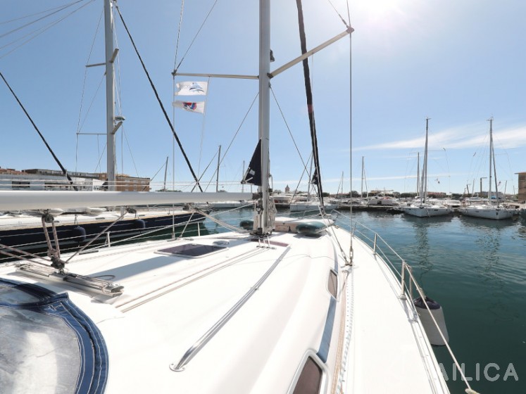 Bavaria 39 Cruiser - Yacht Charter Sailica