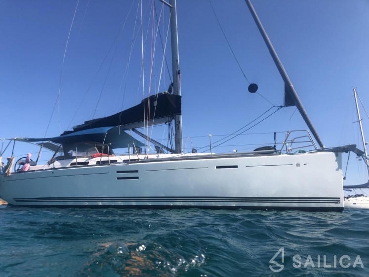 Dufour 40 - Yacht Charter Sailica
