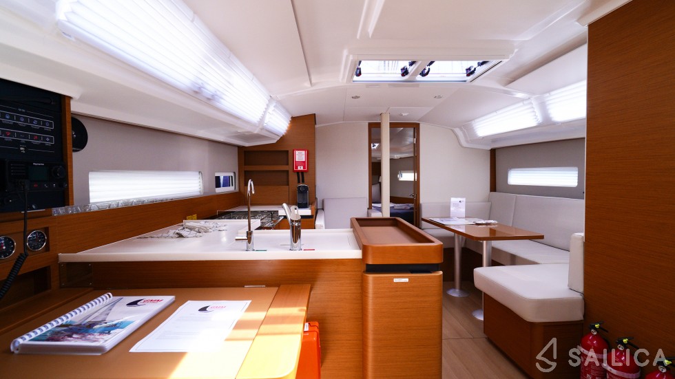 Sun Odyssey 410 - Yacht Charter Sailica