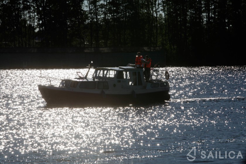 Motorboat - Yacht Charter Sailica