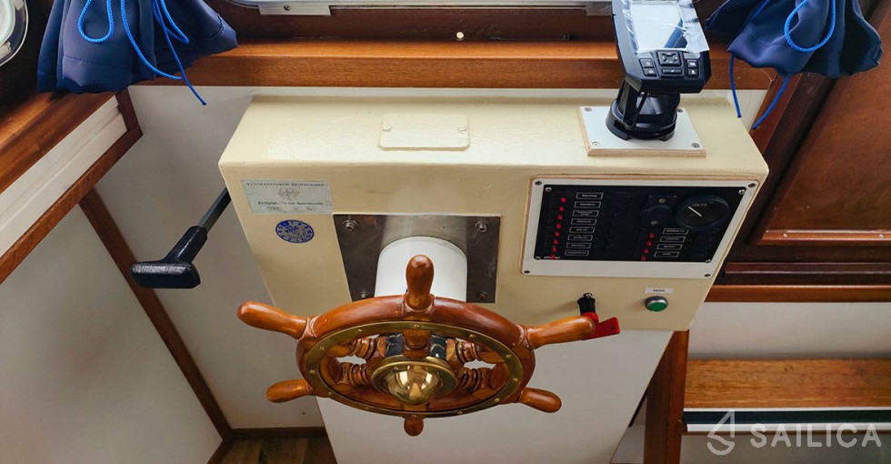 Custom Built - Yacht Charter Sailica