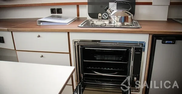 Custom Built - Yacht Charter Sailica
