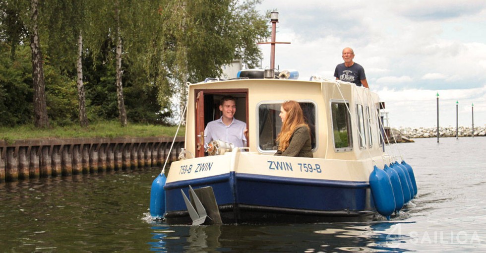 Custom Built - Yacht Charter Sailica