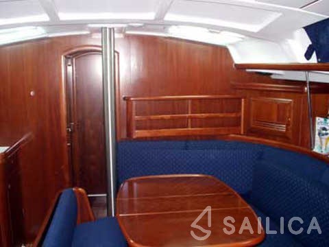 Oceanis 423 - Yacht Charter Sailica