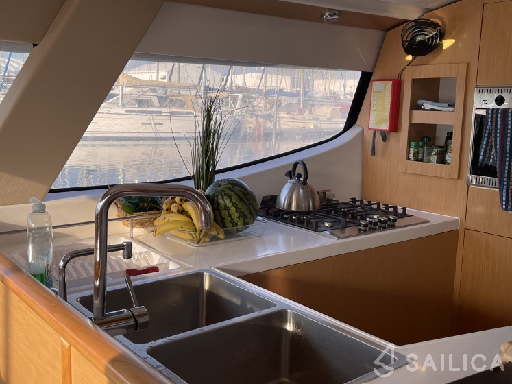 Salina 48 - Yacht Charter Sailica