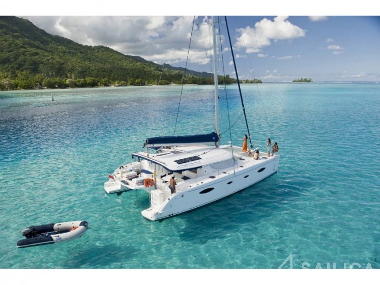 Salina 48 - Yacht Charter Sailica