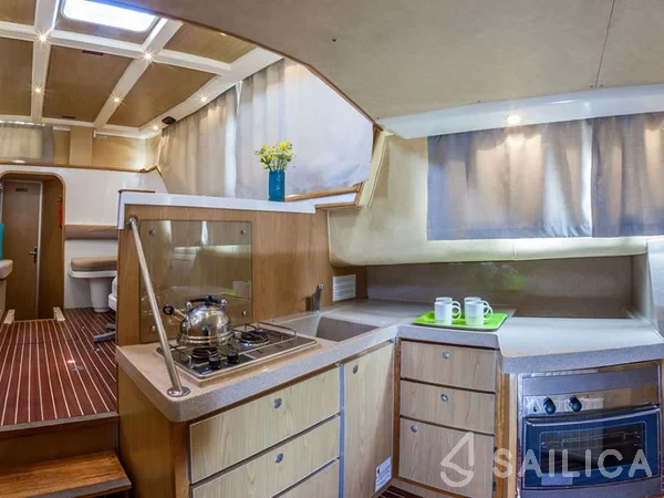 Pénichette 1020 - Yacht Charter Sailica